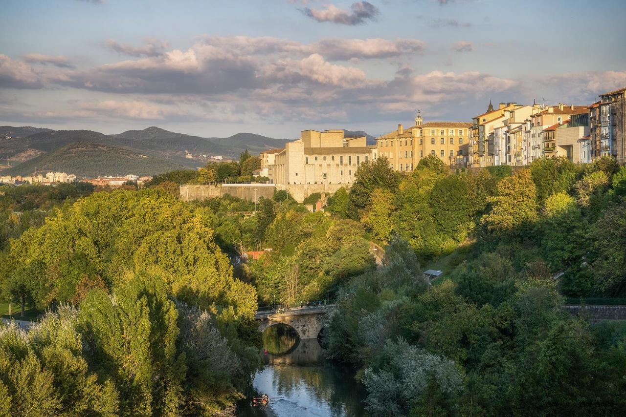 Aparthotel Mendebaldea Pamplona